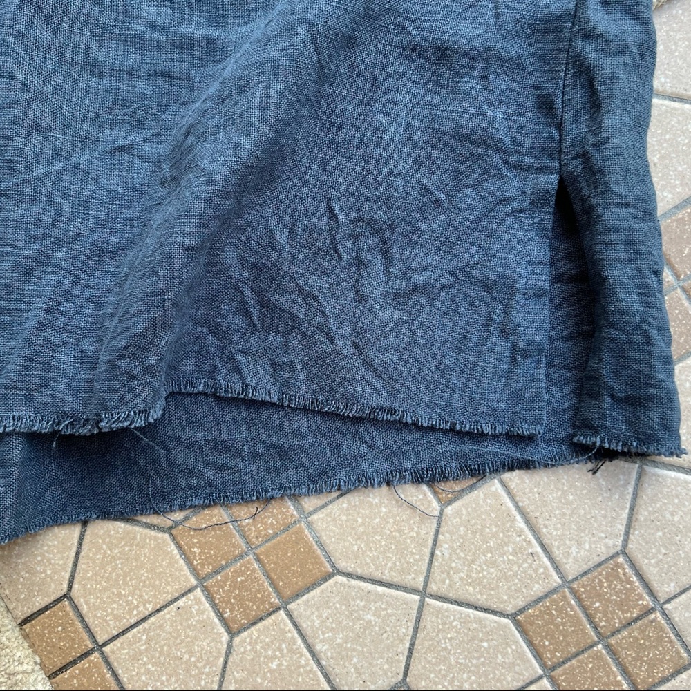 100% linen navy easy dress - long sleeve with pockets - raw hem with slits - Picture 4 of 9
